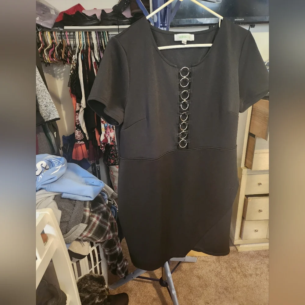 Dress - Picture 1 of 4